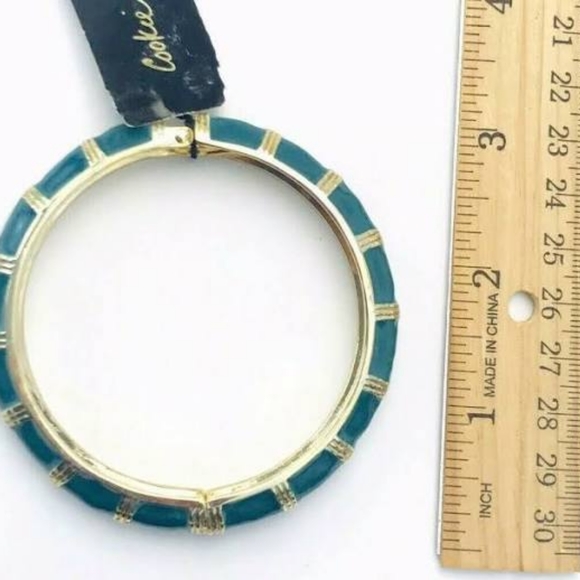 NWT| Hinged Fuschia Enamel Bracelet - Picture 5 of 5